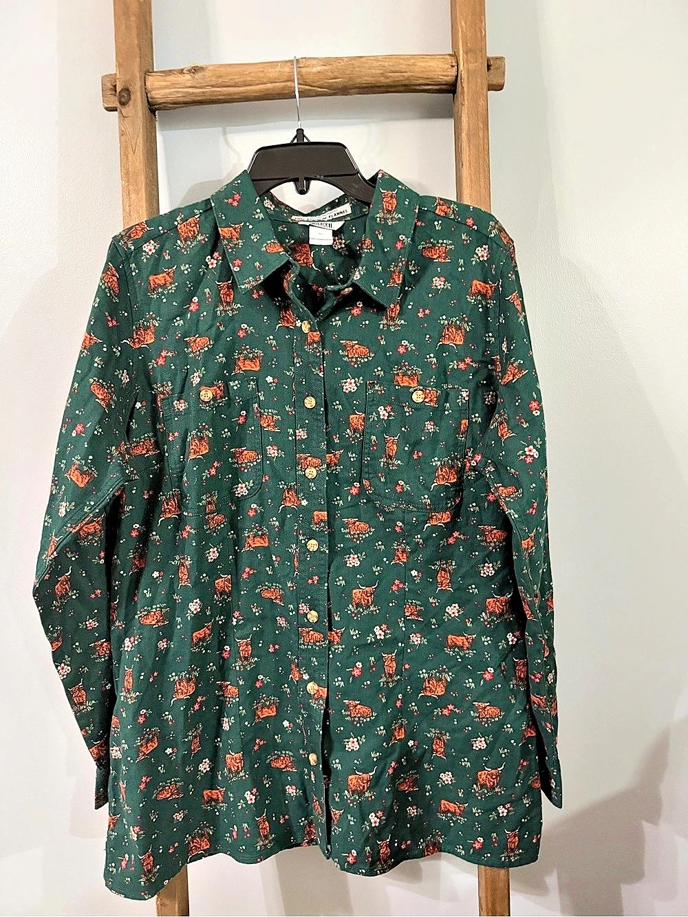 Duluth Trading Co Women's XL Free Swingin Flannel Shirt Green Highland Cow Flora